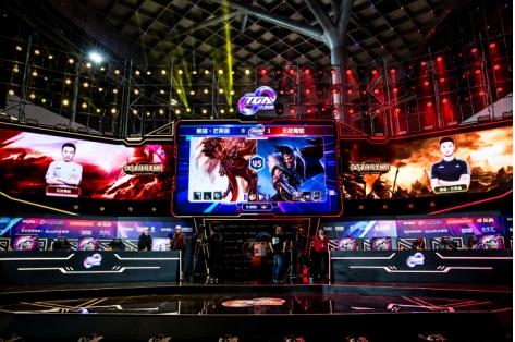 一名具备潜 一名具备潜